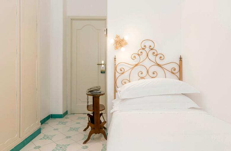 Hotel A Pazziella