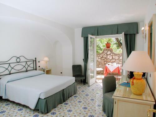 Hotel Canasta