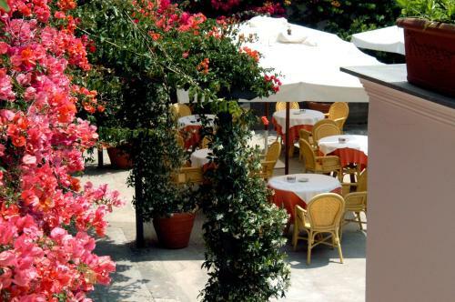 Hotel Canasta