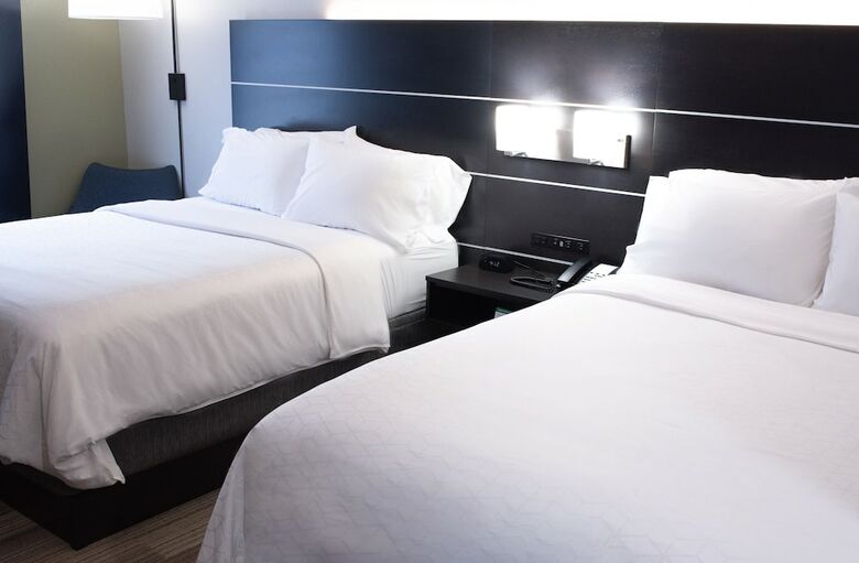 Holiday Inn Express Hotel & Suites Conover - Hickory Area