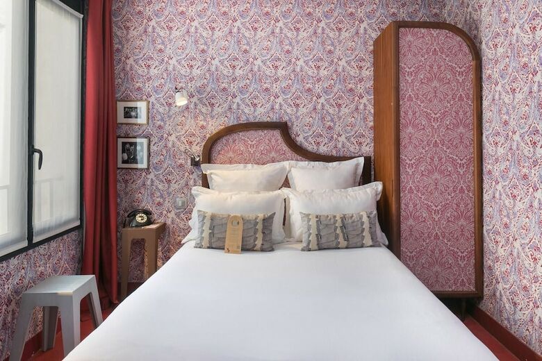 Josephine Hotel