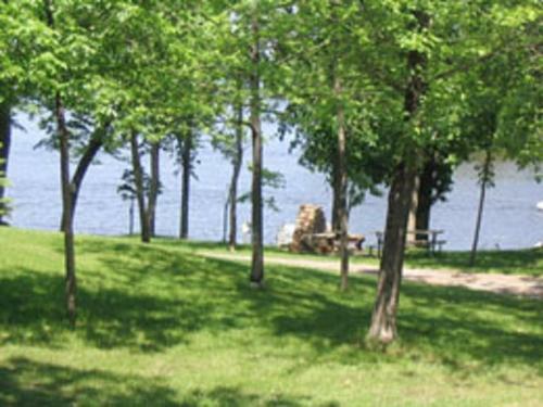 Hotel Riverside Resort