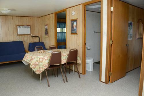 Hotel Riverside Resort