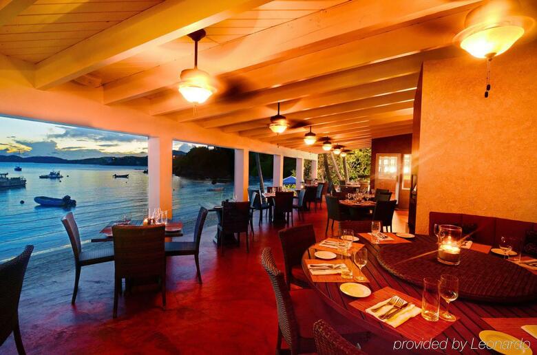 Hotel Secret Harbour Beach Resort