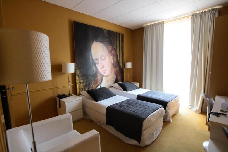 Cecyl Hotel