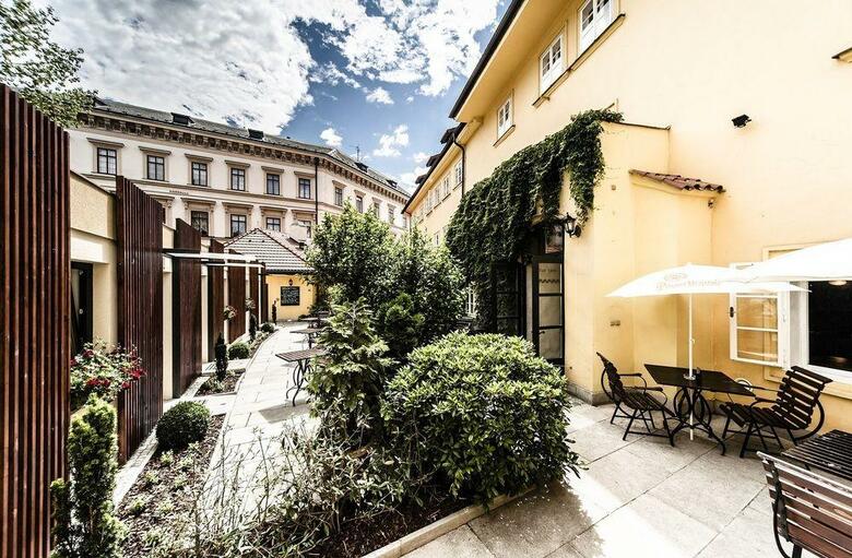 Hotel Archibald At Charles Bridge