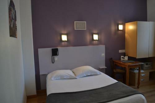 Hotel H�tel-restaurant La Porte Saint Pierre