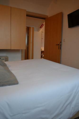 Hotel H�tel-restaurant La Porte Saint Pierre