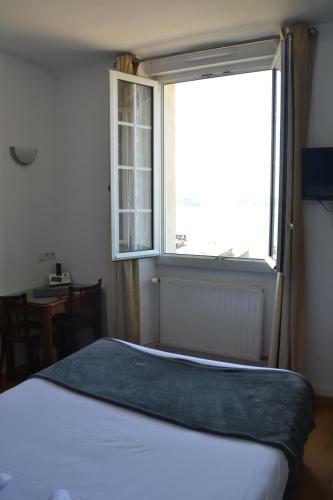 Hotel H�tel-restaurant La Porte Saint Pierre