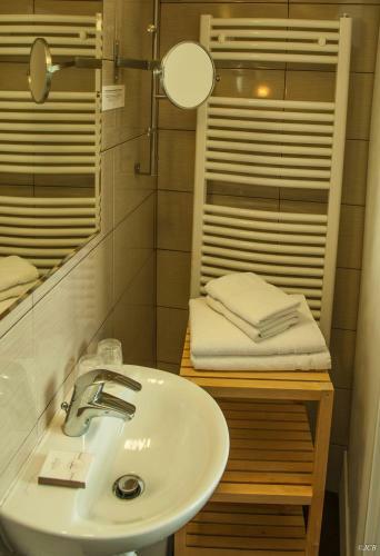 Hotel H�tel-restaurant La Porte Saint Pierre