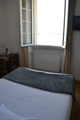 Hotel H�tel-restaurant La Porte Saint Pierre