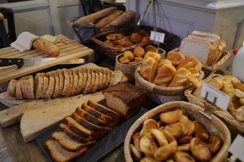 Hotel H�tel-restaurant La Porte Saint Pierre