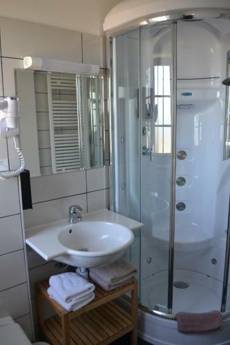 Hotel H�tel-restaurant La Porte Saint Pierre