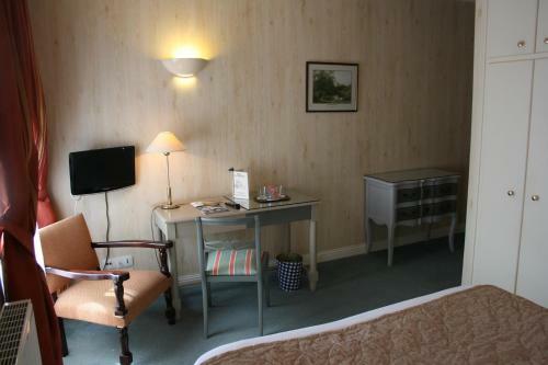 Hotel H�tel Le D'avaugour - Logis