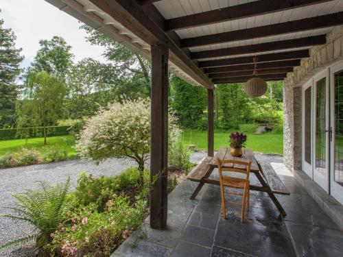 Holiday Home La Lezardiere Belvaux Rochefort