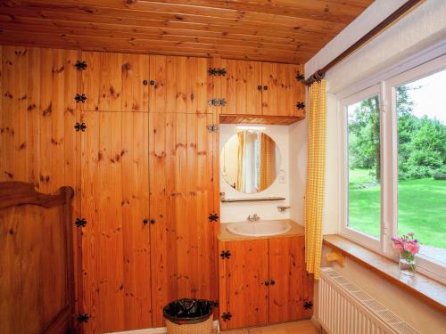 Holiday Home La Lezardiere Belvaux Rochefort