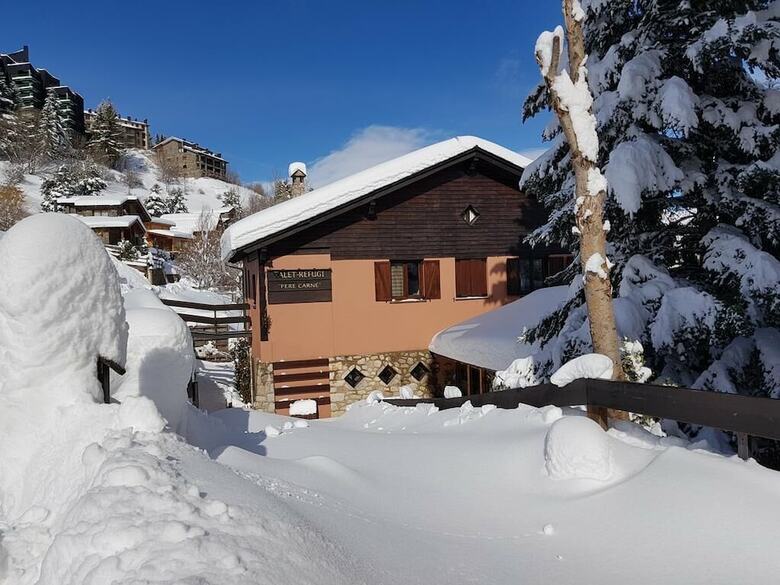 Albergue Xalet Refugi Pere Carn�