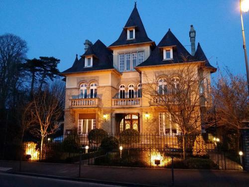 Bed & Breakfast Le Castel Guesthouse