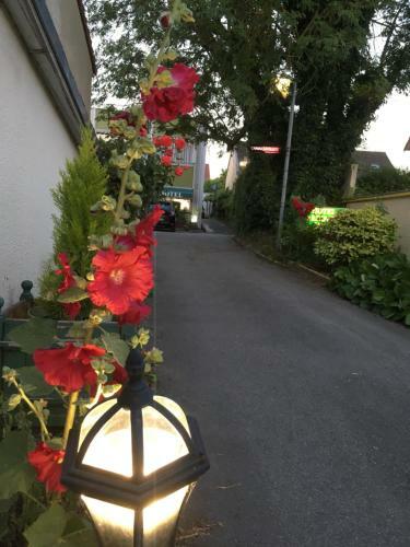 Hotel Aerotel Versailles Saint Cyr - L'�tape Du Silence
