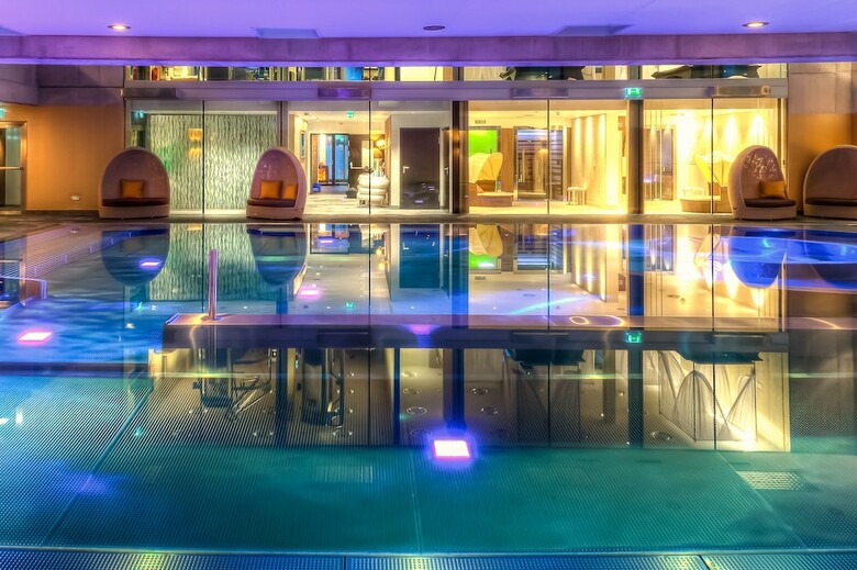 Alpenhotel ...fall In Love