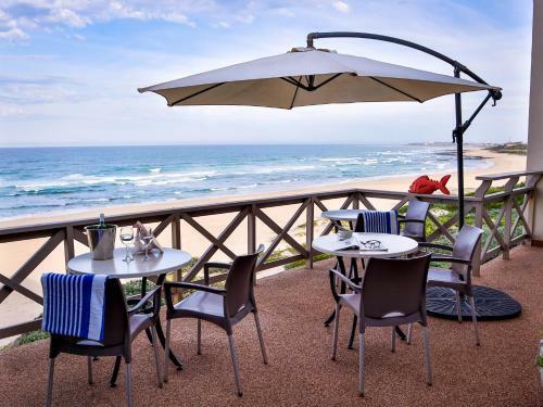 Hostal On The Beach Guesthouse & Apartments