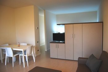 Aparthotel Residenze Al Colle Dei Pini