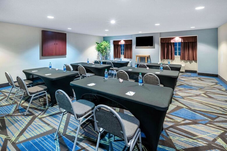 Hotel Microtel Inn & Suites By Wyndham Columbus North