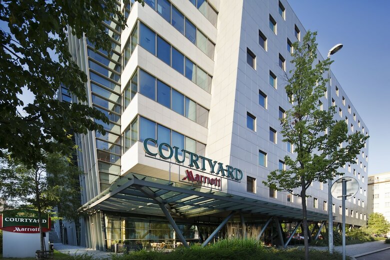 Hotel Courtyard By Marriott Prague City