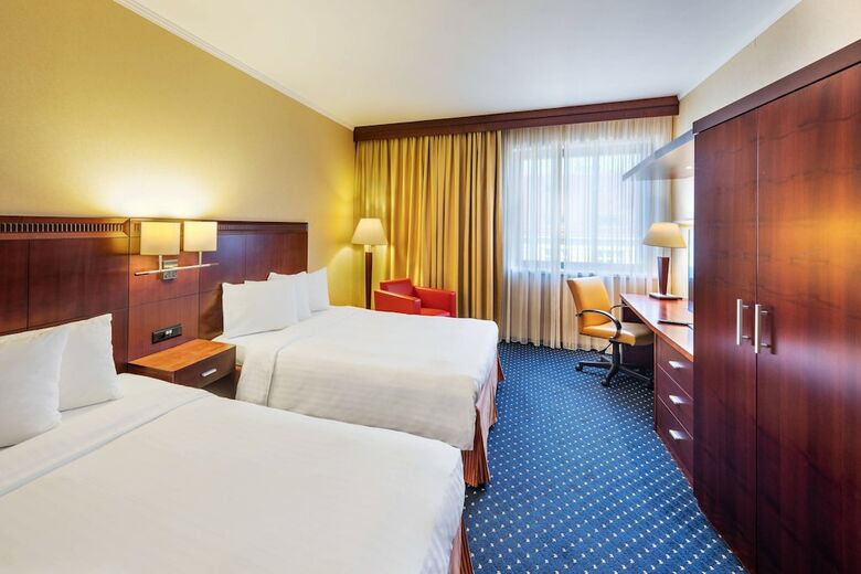 Hotel Courtyard By Marriott Prague City