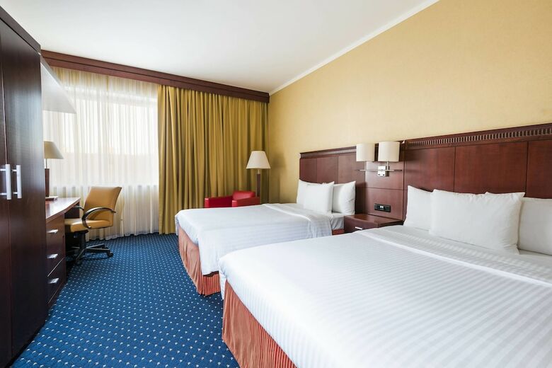 Hotel Courtyard By Marriott Prague City