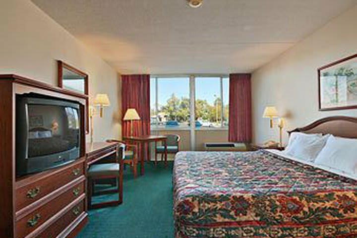 Danville Days Hotel & Conference Center