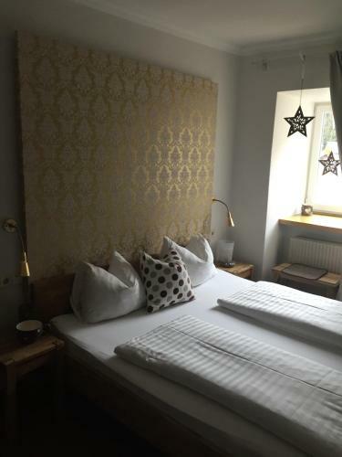 Hostal Landgasthof Lenzer