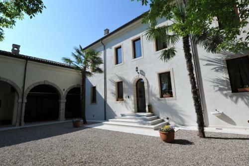 Hostal Villa Ferrario Relais