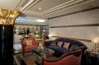 Royal Palace Hotel