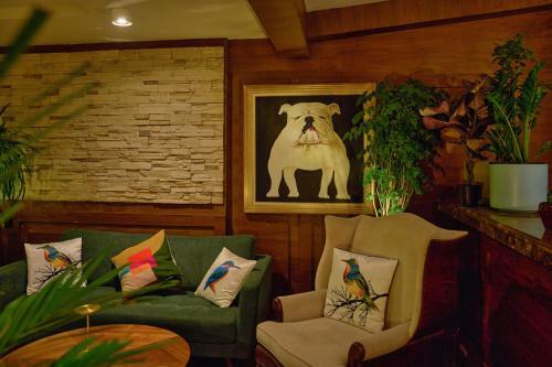 The Palace Boutique Hotel