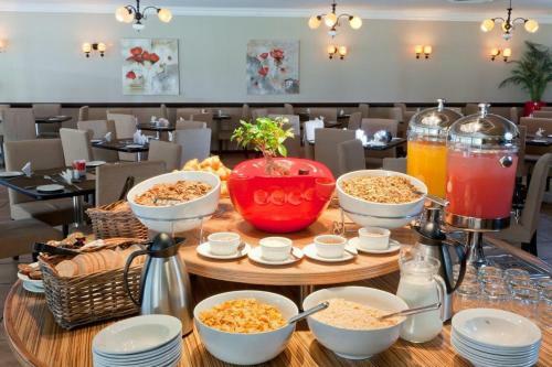 Oudtshoorn Inn Hotel