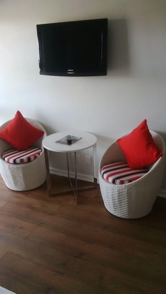 Bed & Breakfast Ahoy Boutique Hotel