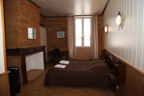 Hostal Caf� De France