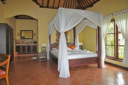 Hotel Puri Mangga Sea View Resort And Spa