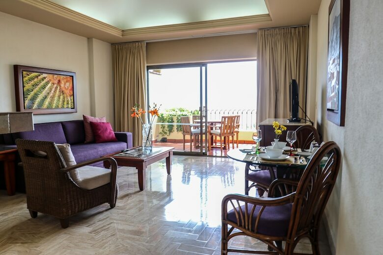 Hotel Velas Vallarta Suite Resort