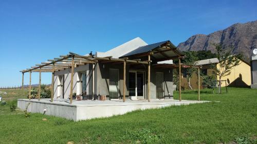 Hostal Themika Guest Farm
