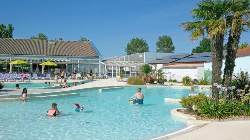 Camping Les Blancs Ch�nes
