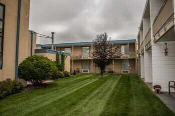 Hotel Vista Inn Fargo