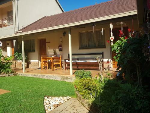 Hostal Aandbloem Guest House