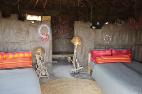 Original Maasai Lodge ? Africa Amini Life