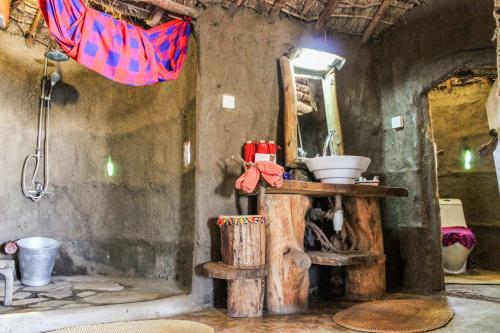 Original Maasai Lodge ? Africa Amini Life