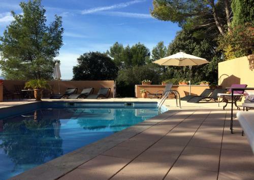 Hotel La Cl� Des Champs