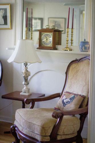 Posada Historic White Blossom House