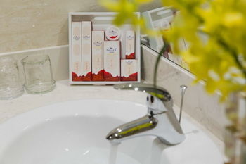Galliot Hotel