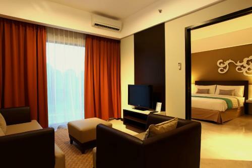 Soll Marina Hotel & Conference Center Bangka